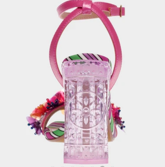 Shoes - Picture 1 of 4